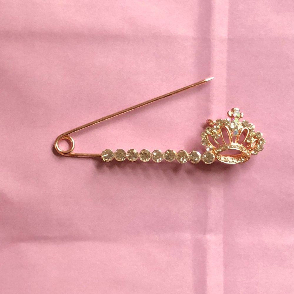 Crown Safety Pin